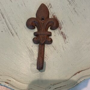Cast Iron Fleur de Lis